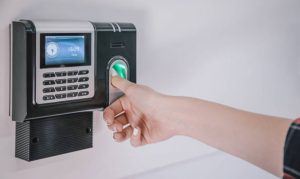 دستگاه حضور و غیاب